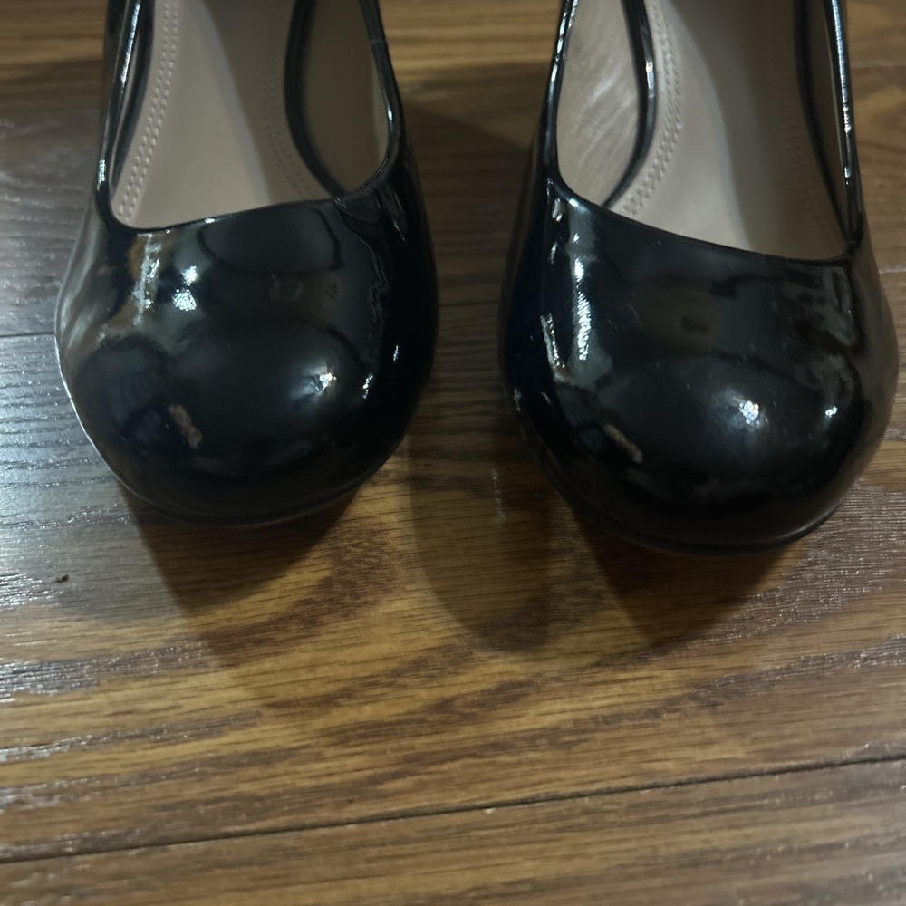 EUC Classic Tory Burch Astoria Black Patent Leather Wedge Heels Size 9 - Picture 7 of 11